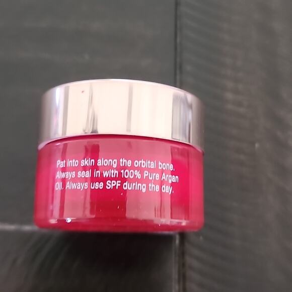JOSIE MARAN Argan Pro-Retinol Eye Cream Full Size - Picture 3 of 4